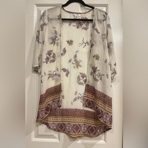 White Fawn floral duster kimono size medium